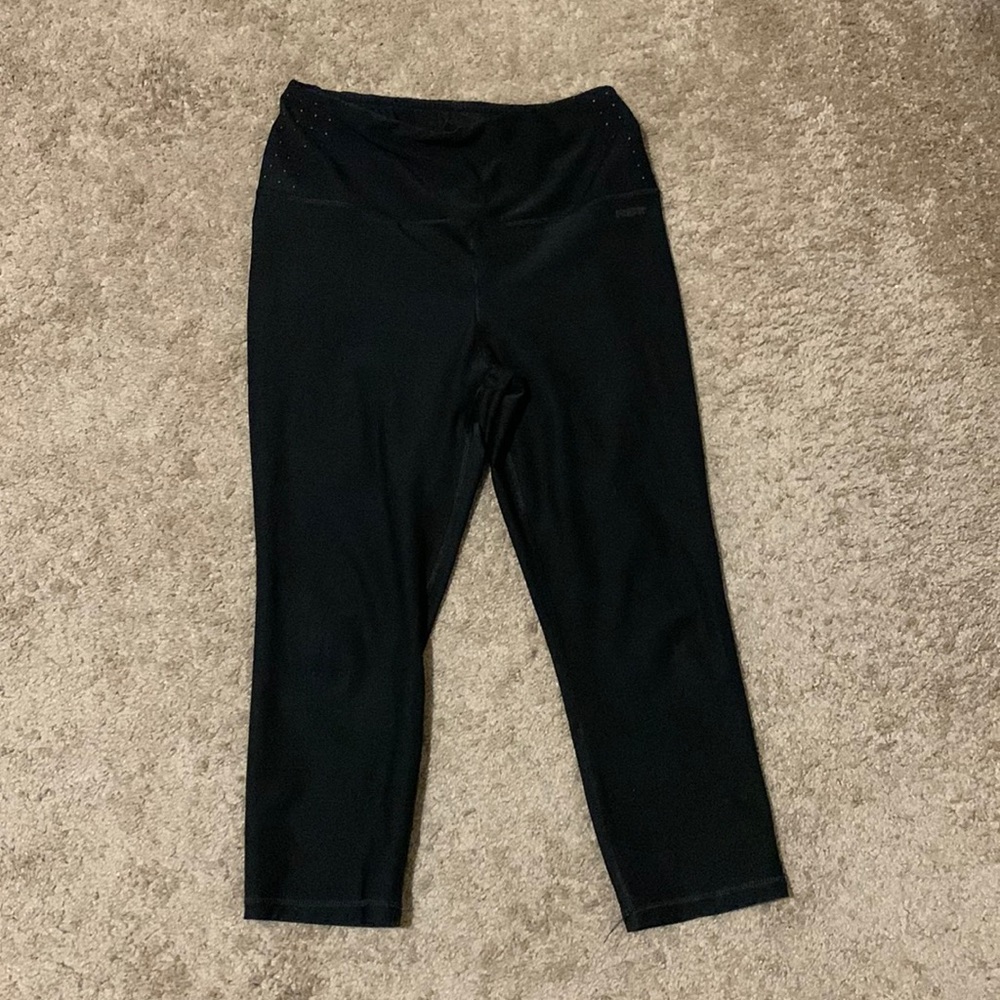 Large black capris leggings